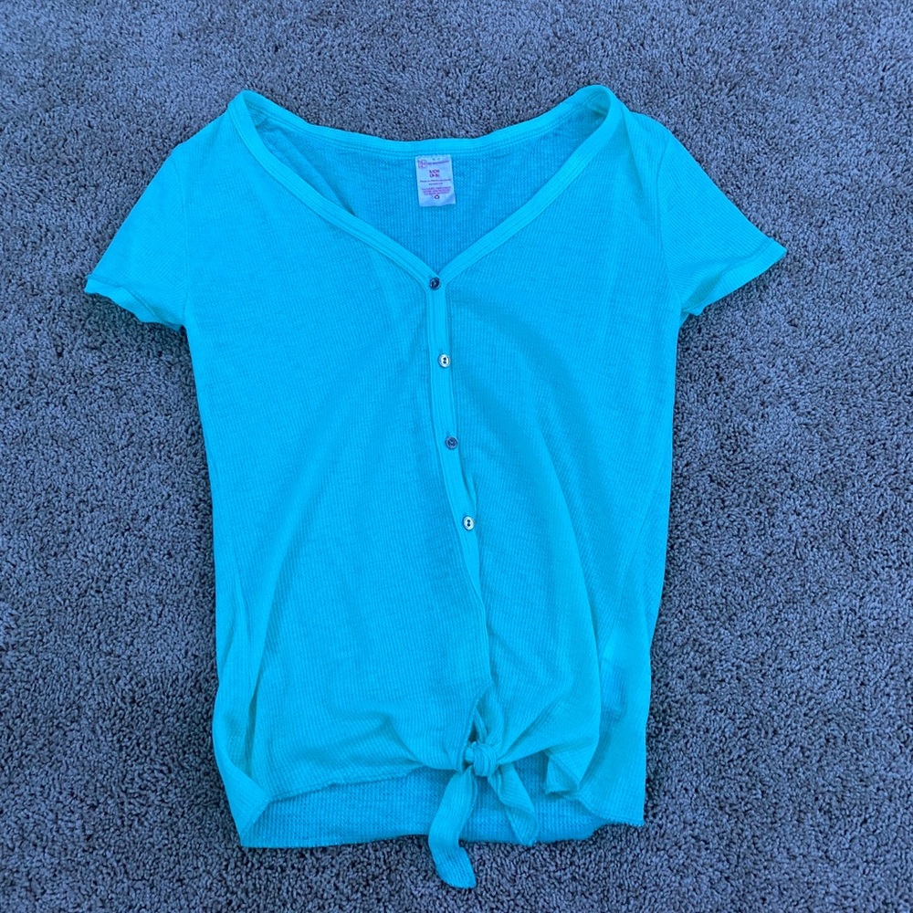 blue shirt